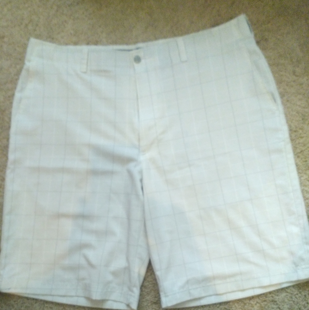 Hogan White Flat Front Knee-Length Shorts